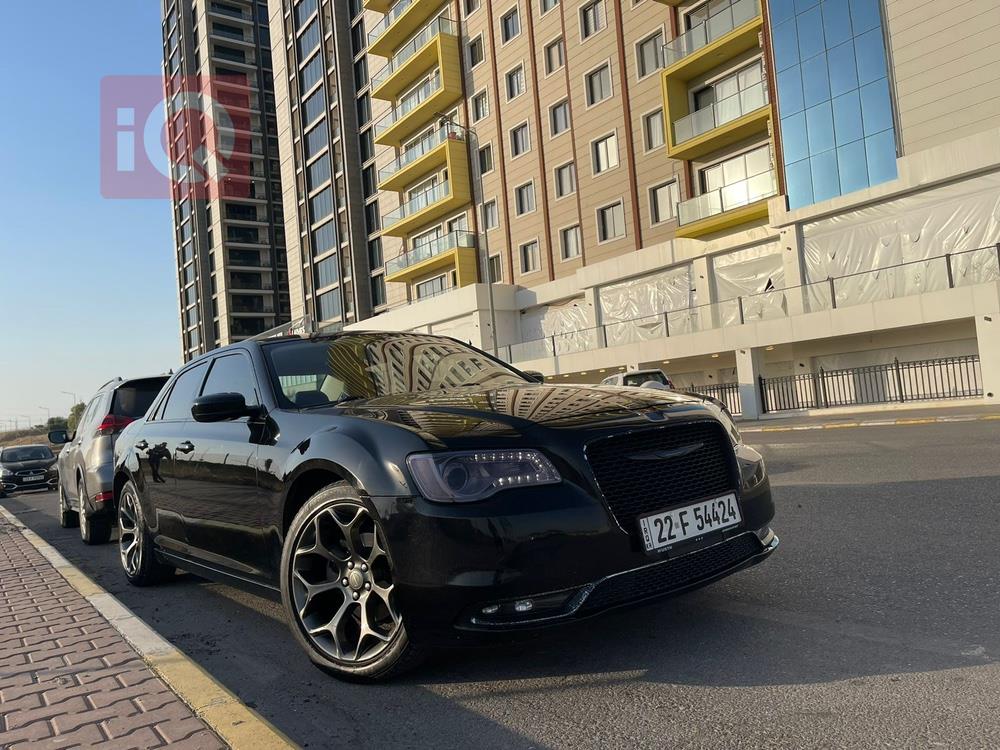 کرایسلەر 300